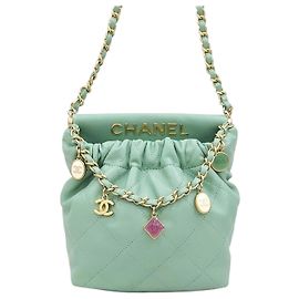 Chanel Nova bolsa bucket pequena em pele de cordeiro cor menta Verde