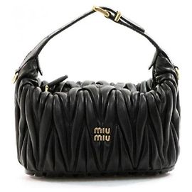 Miu Miu Matelassierte Napa-Leder-Pochette Schwarz