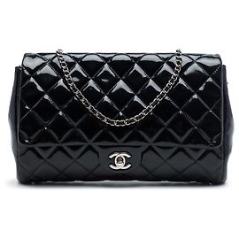 Clutch Chanel Black CC Matelassée en Charol con Cadena Negro