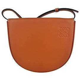 Pochette Small Heel de Loewe en cuir marron Marron