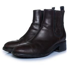 Chanel, botas Chelsea em couro marrom Marrom