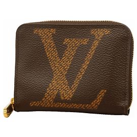Monogram Giant Zippy de Louis Vuitton Castaño