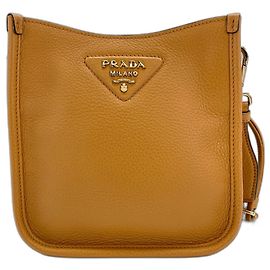Borsa a tracolla morbida Prada Vitello Daino Marrone