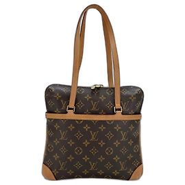 Bolsa de Ombro Louis Vuitton Coussin GM Marrom