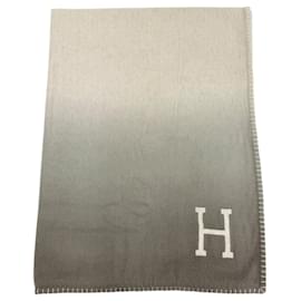 Hermès Hermes Yak Avalon H Logo Gradient Blanket Brown Beige