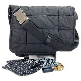 Borsa a tracolla Prada PRADA Triangle Plate Nero