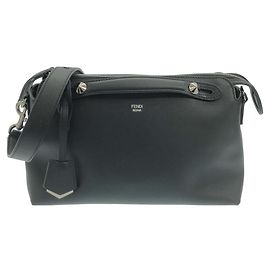 Bolsa Fendi By The Way Medium em couro de bezerro Preto