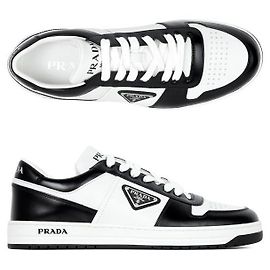 Prada Sneakers Downtown con logo a triangolo bianco e nero Nero