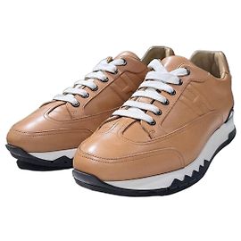 Hermès Tênis Trail em couro de vitelo Marrom