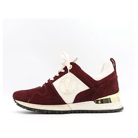 Louis Vuitton Burgundy Suede Monogram Runaway Damen Sneaker Rot