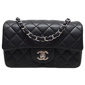 Chanel Mini borsa flap classica in agnello nero e argento Nero