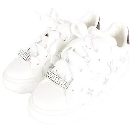Louis Vuitton Timeout Sneakers Silver Weiß