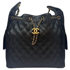 Chanel Borsa a tracolla media in caviar nero Nero