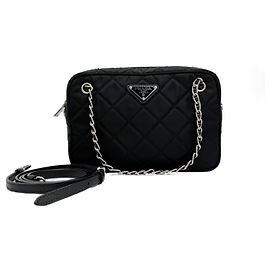 Prada Bolsa tiracolo e crossbody de nylon acolchoado com corrente Preto