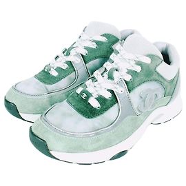 Chanel Baskets Cruise en daim vert Vert