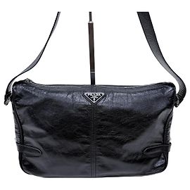 Prada Schultertasche aus Leder mit Triangle-Logo schwarz Schwarz