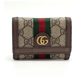 Gucci Tarjetero GG Supreme Castaño