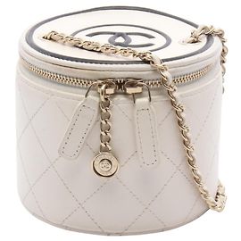 Borsa a tracolla piccola vanity Chanel Matelassé Coco Mark Nero Bianco