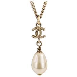 Colar de corrente com pérolas e logotipo Coco da Chanel Dourado