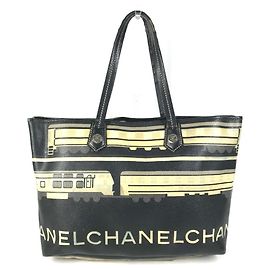 CHANEL Central Station Shoulder Bag Noir