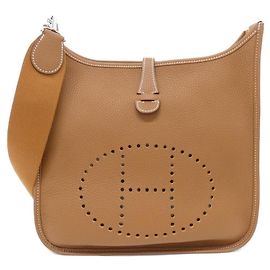 Hermès Bolsa de Ombro Hermes Evelyne 3 PM 056277CK Dourado
