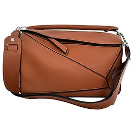 Sac Puzzle Medium de Loewe en cuir Tan Marron Rouge