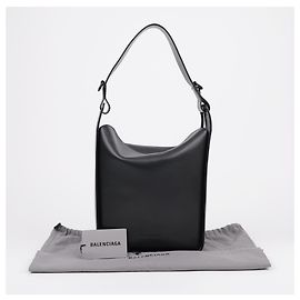 Balenciaga Piccola borsa tote a tracolla Tool Black Nero