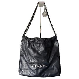 Borsa Chanel 22 Small Pelle di Vitello Lucida Nero