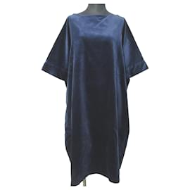 Autre Marque Honnete Samtkleid Blau
