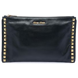 Clutch in pelle nera con borchie e zip Miu Miu Nero