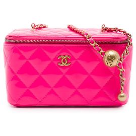 Necessaire Chanel Pink Small Quilted Patent Pearl Crush com corrente Rosa