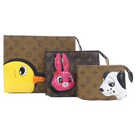 Louis Vuitton Monogram Reverse Trio Pochette Toilette Castaño