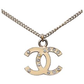 Colar com pingente de corrente Chanel Coco Mark Prata