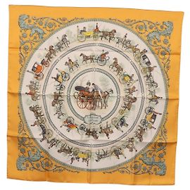 Hermès HERMES Carré 90 Sciarpa "LA PROMENADE DE LONGCHAMPS" Seta Gialla Auth fm5398M Giallo