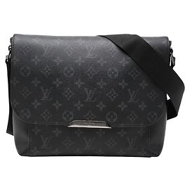 Sac à l'épaule Louis Vuitton Monogram Eclipse Messenger Explorer PM Noir