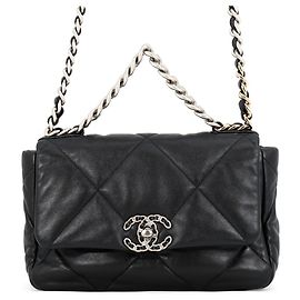 Bolsa de ombro Chanel 19 Flap em pele de cordeiro Preto