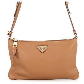 Bolsa de ombro em couro marrom Prada Marrom
