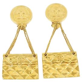 Boucles d'oreilles à clip dorées Chanel 01132 Doré