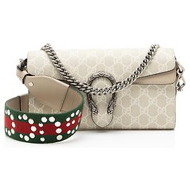 Bolsa Gucci GG Supreme Web Dionysus E/W de tamanho pequeno com aba Marrom Bege