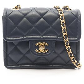Borsa a tracolla Chanel Matelassé in agnello blu navy Blu navy