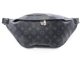 Louis Vuitton Discovery Bumbag Black