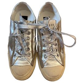 Golden Goose V-Star2 Silver Leather Low-Top Sneakers Silvery