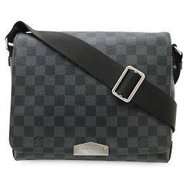 Borsa a tracolla Louis Vuitton Damier Graphite District PM Nero