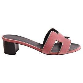Hermès Pink heels Pink