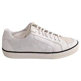 Louis Vuitton Ténis baixos brancos Branco
