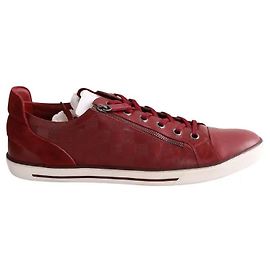 Baskets basses Louis Vuitton en cuir rouge Rouge