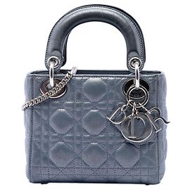 Lady Dior Cannage en agneau iridescent bleu mini Bleu