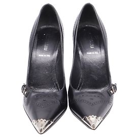Miu Miu 2000s Pointed Toe Pumps in Black Leather  Black