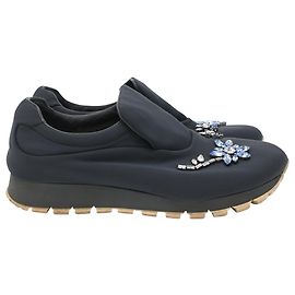 Baskets slip-on Prada ornées de cristaux en forme de fleurs en néoprène bleu marine Bleu Bleu Marine
