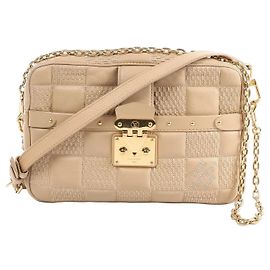 Bolsa Transversal Louis Vuitton Troca MM Damier Quilt em Bege M59111 Bege